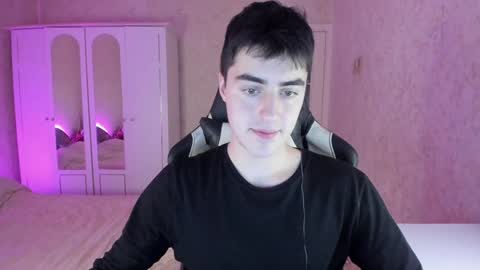 Snapshot of vlad1605 chatting on 12.31.24 Martin online show from 12.31.24