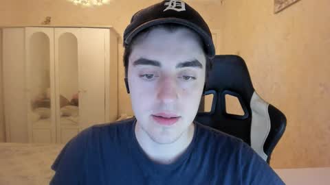 Snapshot of vlad1605 chatting on 09.14.25 Martin online show from 09.14.25