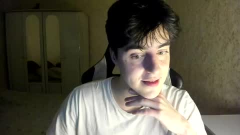 Snapshot of vlad1605 chatting on 10.28.25 Martin online show from 10.28.25