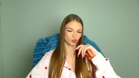 Vlada online show from 04.18.26