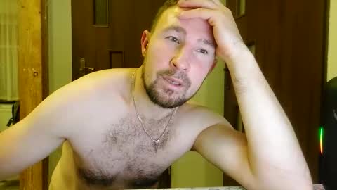 Snapshot of vladumyr chatting on 11.19.25 vladumyr online show from 11.19.25