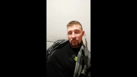 Snapshot of vladumyr chatting on 12.14.25 vladumyr online show from 12.14.25