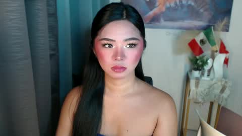 Snapshot of voganmarie chatting on 06.20.26 voganmarie online show from 06.20.26