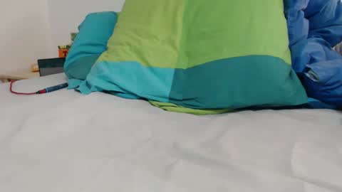 volvic_0904 online show from 03.04.26