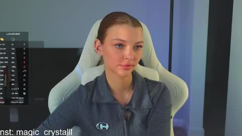 Snapshot of vopooo chatting on 06.04.26 Aliceinst magic crystalll online show from 06.04.26