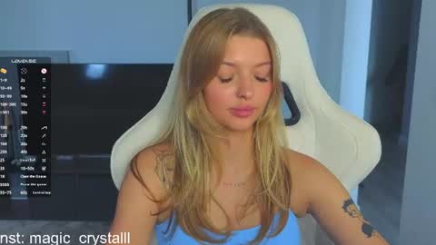 Snapshot of vopooo chatting on 07.20.26 Aliceinst magic crystalll online show from 07.20.26