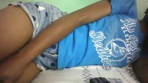 Snapshot of vounialdy chatting on 03.05.25 vounialdy online show from 03.05.25