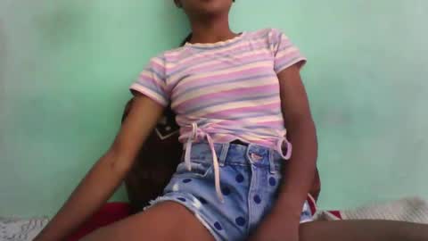 Snapshot of vounialdy chatting on 03.08.25 vounialdy online show from 03.08.25