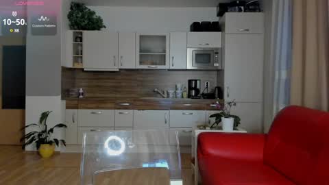 Snapshot of vvalkyriee chatting on 02.06.25 vvalkyriee online show from 02.06.25