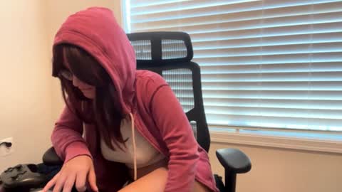 Snapshot of vvikki696996 chatting on 12.02.24 Vikki y Valeria online show from 12.02.24