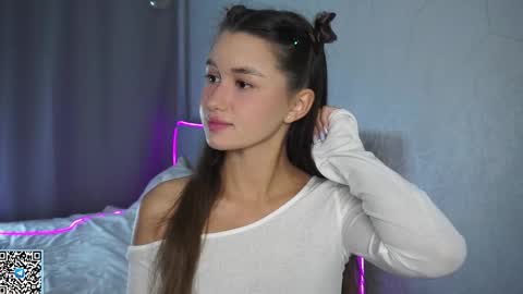 Snapshot of vvilly_wonka chatting on 09.09.25 Ethal - thank you for thumb up online show from 09.09.25