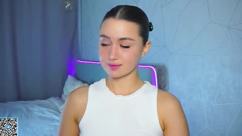 Snapshot of vvilly_wonka chatting on 09.29.25 Ethal - thank you for thumb up online show from 09.29.25