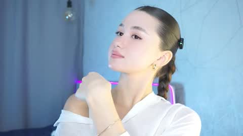 Snapshot of vvilly_wonka chatting on 10.13.25 Ethal - thank you for thumb up online show from 10.13.25