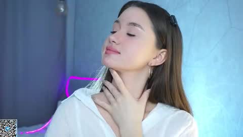 Snapshot of vvilly_wonka chatting on 11.12.25 Ethal - thank you for thumb up online show from 11.12.25