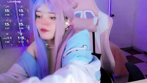 Snapshot of waifumochi_chan chatting on 09.14.25 online show from 09.14.25