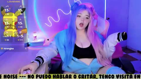 Snapshot of waifumochi_chan chatting on 11.14.25 online show from 11.14.25