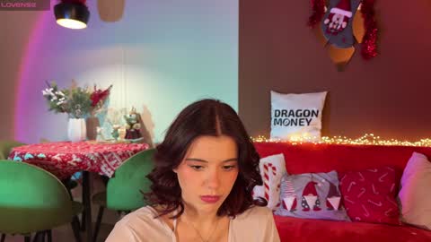 Snapshot of waki_lucky chatting on 12.27.24 Mia online show from 12.27.24
