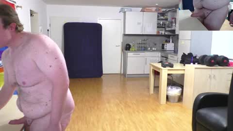 Snapshot of waldw123 chatting on 10.27.25 Yarlim online show from 10.27.25