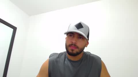 Snapshot of walter_brownn01 chatting on 01.15.25 WALTER BROWN  online show from 01.15.25