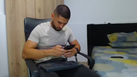 WALTER BROWN  online show from 11.12.25