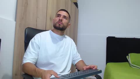 WALTER BROWN  online show from 11.30.25