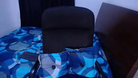 Snapshot of wanda_ember chatting on 01.28.25 Wanda and Ember online show from 01.28.25