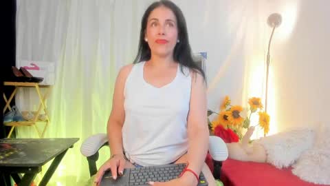 Snapshot of wanda_walton chatting on 04.26.26 Wanda online show from 04.26.26