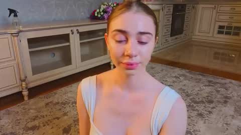 hello guys im Lilian online show from 09.15.25