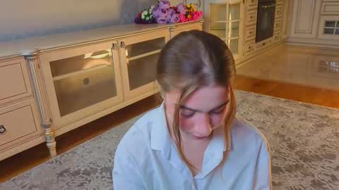 hello guys im Lilian online show from 10.16.25