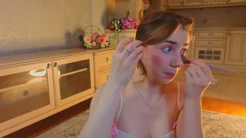 hello guys im Lilian online show from 11.15.25