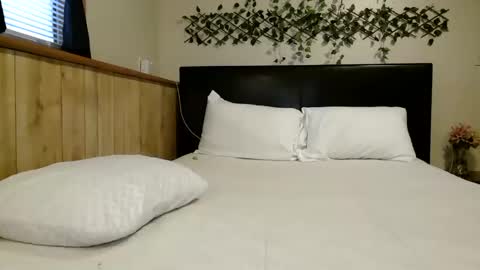 wanderlustgaal online show from 11.14.25