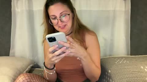 Snapshot of wanderlustjade chatting on 06.06.26 Jade Adonis online show from 06.06.26