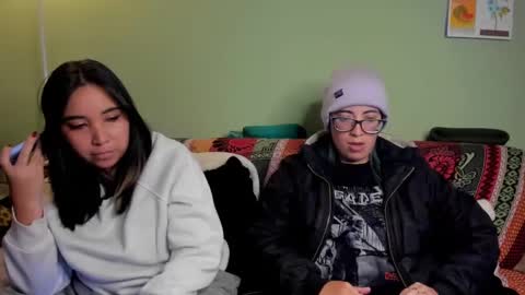 Waningrose  Lu online show from 02.16.25