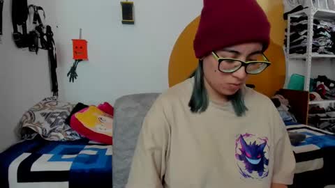 Waningrose  Lu online show from 03.05.25