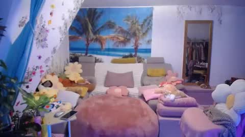 Snapshot of wannafeelitall chatting on 10.16.25 Emilia inst  online show from 10.16.25