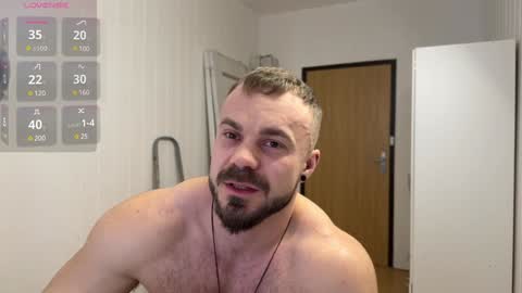 Snapshot of wannaseeyourface chatting on 12.31.24 new online show from 12.31.24