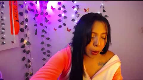 Snapshot of warisgoddes chatting on 05.05.26 EMILY online show from 05.05.26