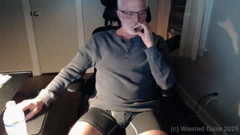 Snapshot of wasted_daze_ chatting on 02.19.25 wasted_daze_ online show from 02.19.25