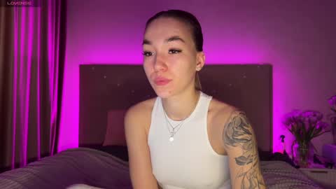 Snapshot of watergirl_ chatting on 03.12.25 Im saving up for a new car help me online show from 03.12.25