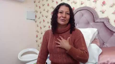 Snapshot of watson_crystal00 chatting on 02.27.26 Milf Latina online show from 02.27.26