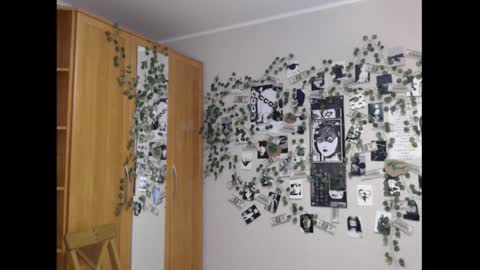 Mina online show from 09.24.25