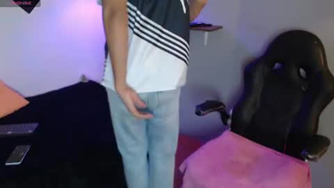 Snapshot of wayath chatting on 06.28.26 Wayath online show from 06.28.26