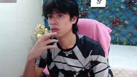 Snapshot of wayath chatting on 07.05.26 Wayath online show from 07.05.26