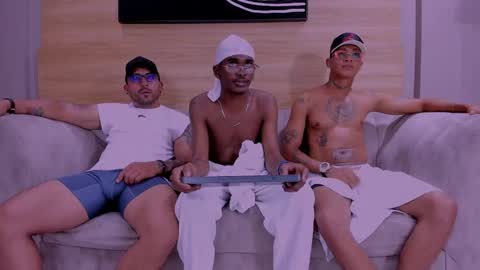 Jhonny Dick  his neighbors. online show from 02.11.26