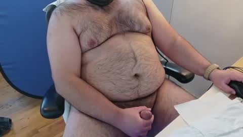 Snapshot of webarebuttbears chatting on 06.21.26 webarebuttbears online show from 06.21.26