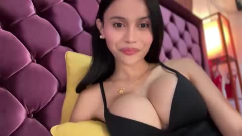 Snapshot of webcammaggie chatting on 04.25.26 Maggie online show from 04.25.26