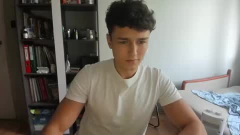 Snapshot of wee_willy_winky chatting on 05.28.26 wee_willy_winky online show from 05.28.26