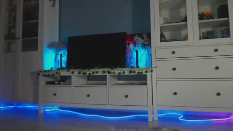 Snapshot of weed_princesss chatting on 12.15.24  moon  online show from 12.15.24