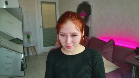 Weisser moon online show from 02.19.26