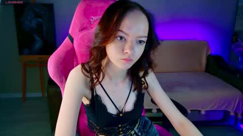 Snapshot of weksamur chatting on 12.16.25 WeksaMur online show from 12.16.25